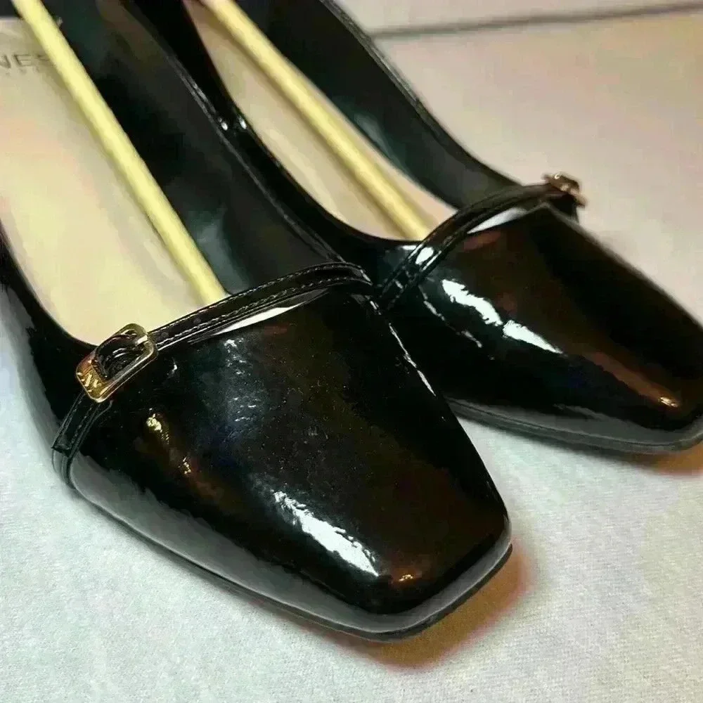 JONES NEW YORK Women Aubin Block Heel Dress Pumps In Black w Gold Buckle Size 10